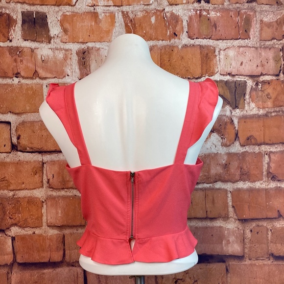 NWOT crop top - Picture 2 of 4